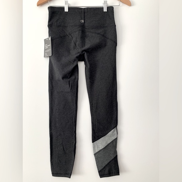 🌟2/$20 PRICE DROP🌟 NWT! GAP FIT GFAST grey performance cotton LEGGINGS Size XS - Picture 2 of 6